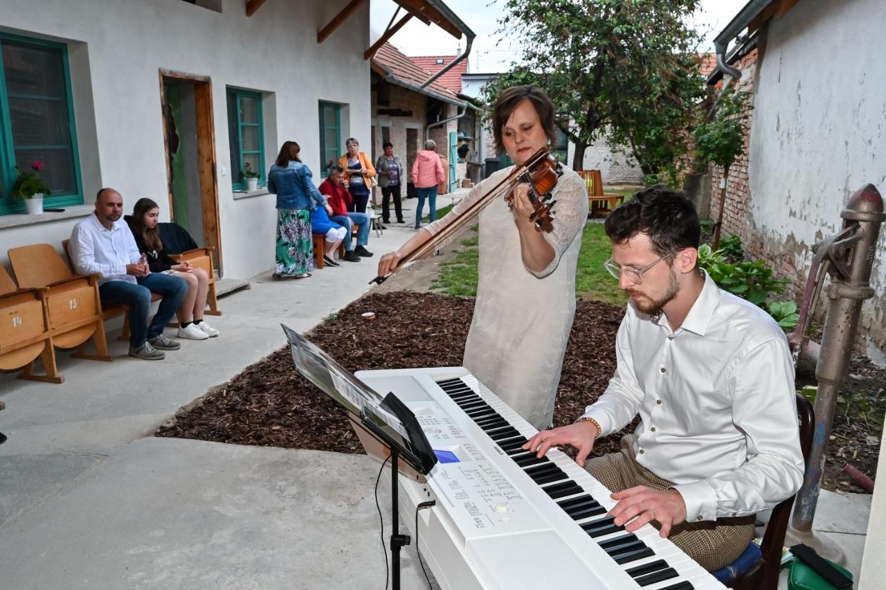Apartmán Mirabelka Rakvice Exteriér fotografie